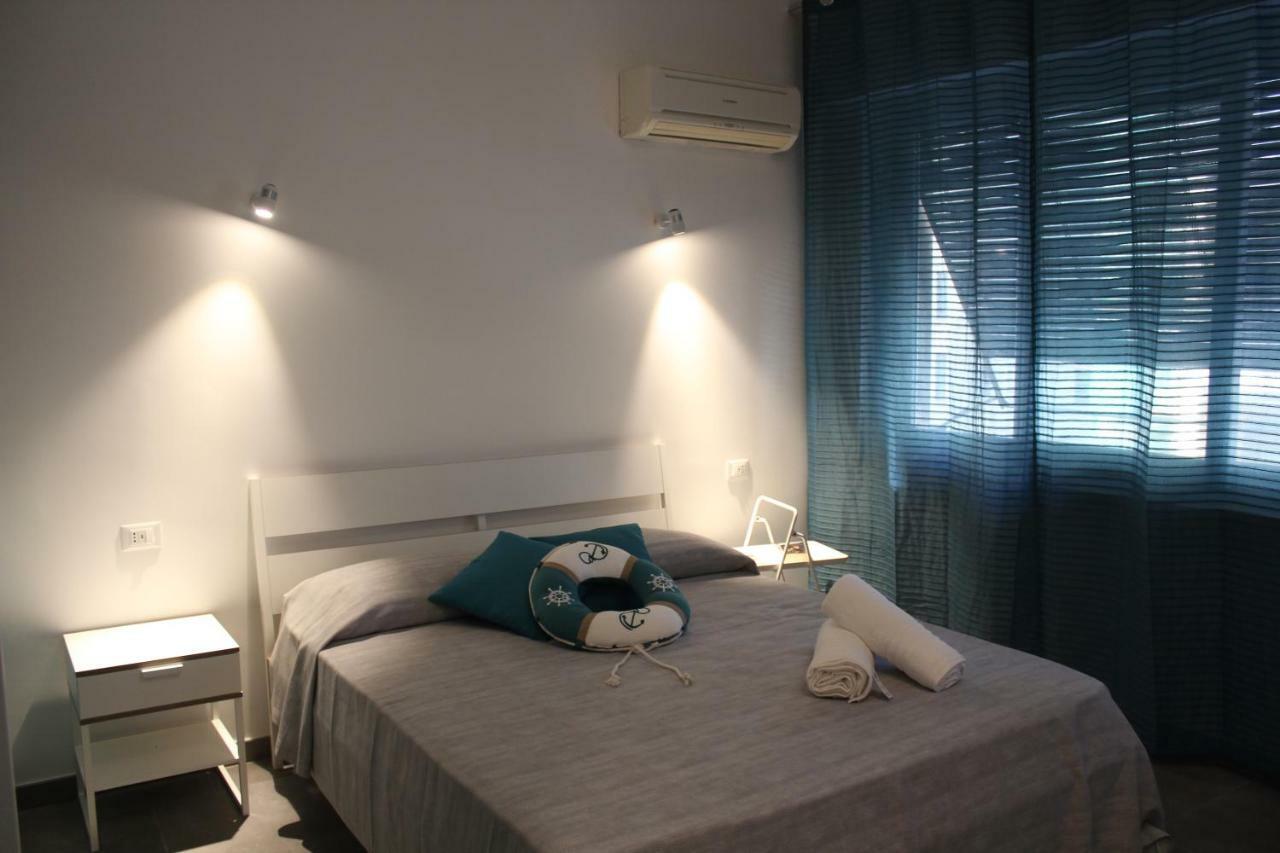 Bed & Breakfast La Finestra Sul Porto 3*